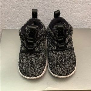 NIKE Lebron XV (TD) Black and White - size 5C